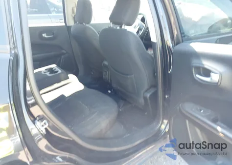 2018 Jeep Compass Sport z USA, uszkodzony, nr VIN 3C4NJCAB5JT102418